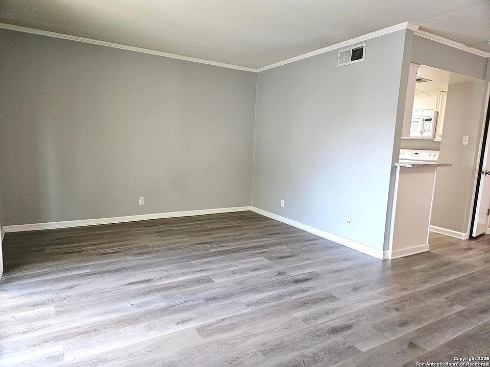 1st image of 2300 NACOGDOCHES RD #212C