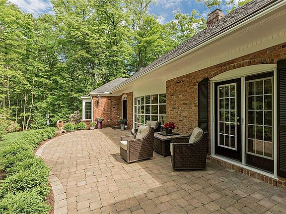 4th image of 14801 Hillbrook Ln E