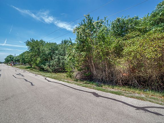 3rd image of 866 DEEP WATER DR LOT 10