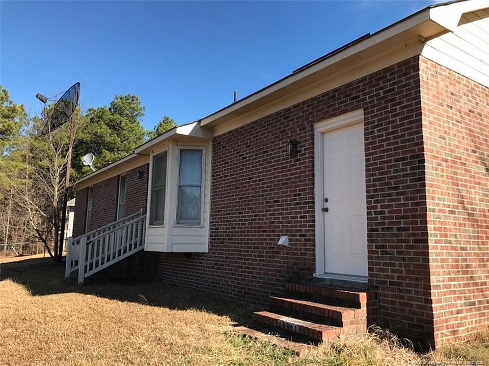 2nd image of 105 Greeley Cir