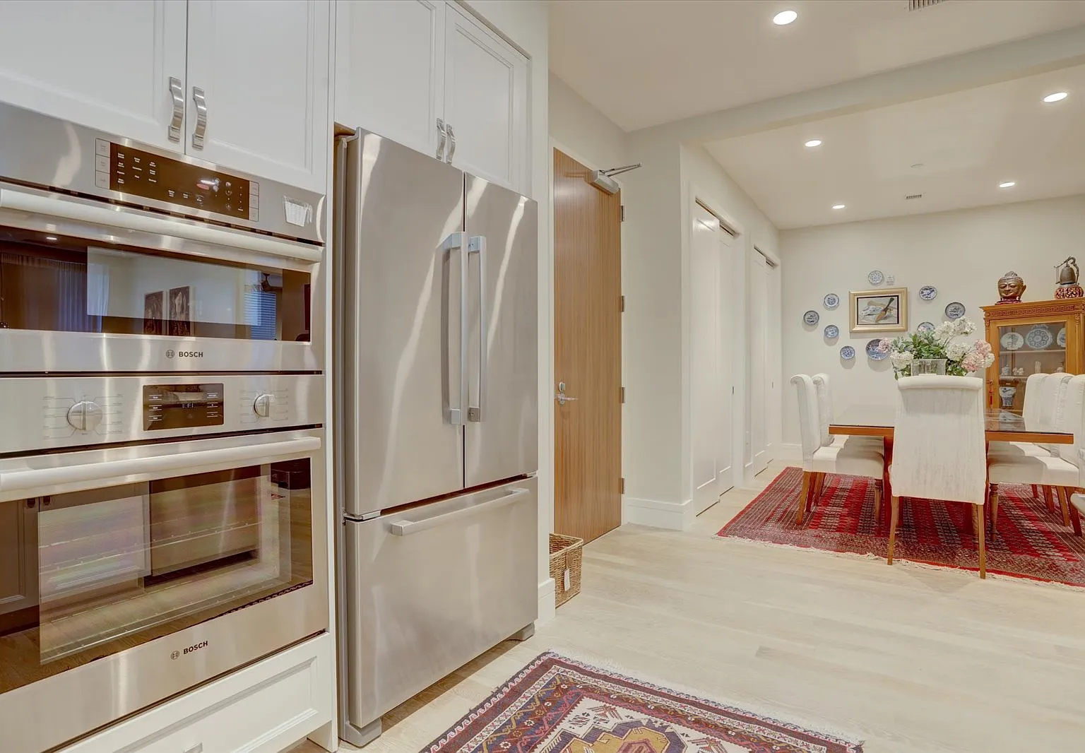 2 bed, 1418 sqft, $5,000 — Photo 3
