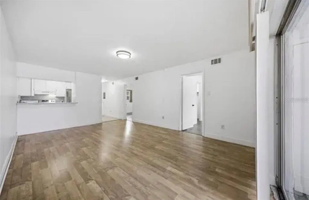 2 bed, 1.0 bath, 840 sqft, $1,375 — Photo 2