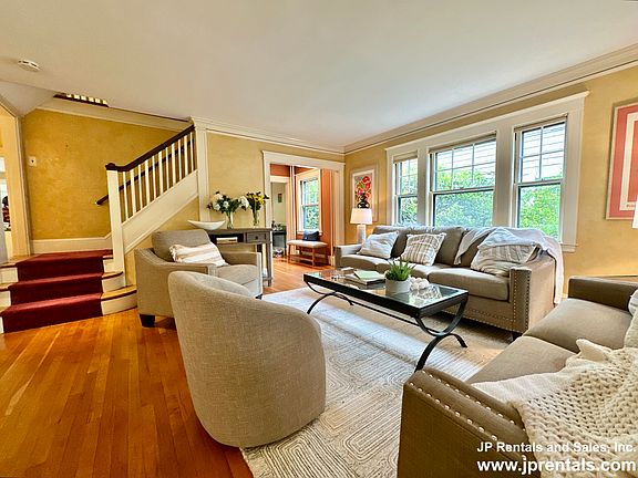 3rd image of 37 Pondview Ave