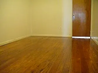 Rented by Robyn Lee, LREB