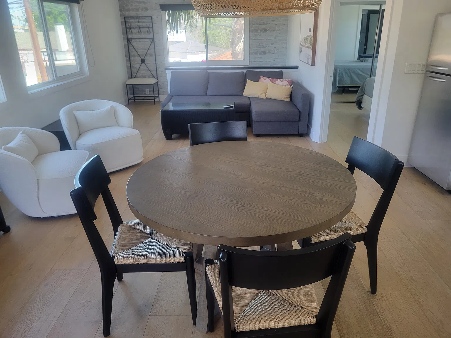 1 bed, 625 sqft, $2,400 — Photo 2