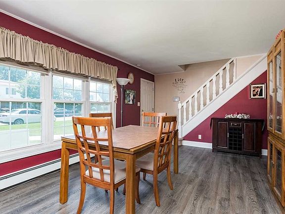 5th image of 349 Ivy Ave