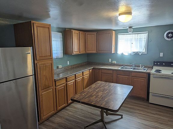 4th image of 214 S Wilbur Ave