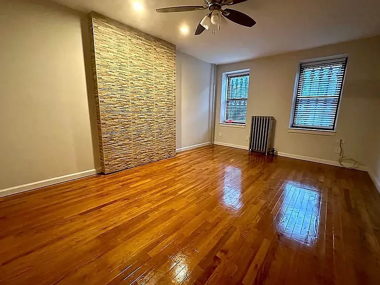 541 Monroe St #1 — Photo 9