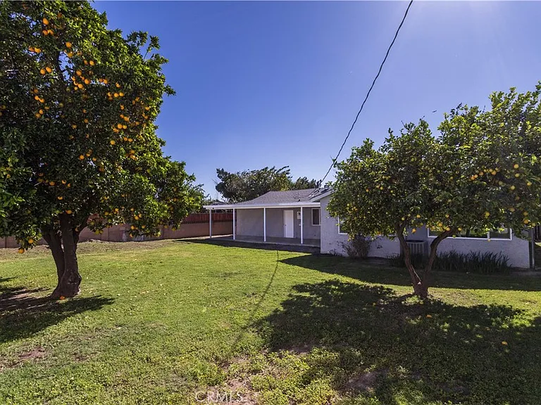 19233 Napa St — Photo 29
