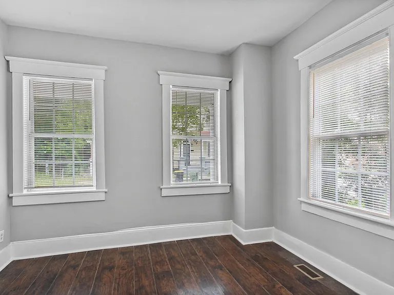 1505 Reynolds St — Photo 3