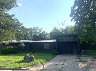 305 6th St NW, Adams, MN 55909