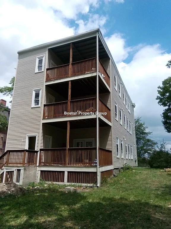 39 Millmont St — Photo 3
