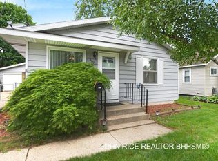 207 Pickett St SW, Wyoming, MI 49548