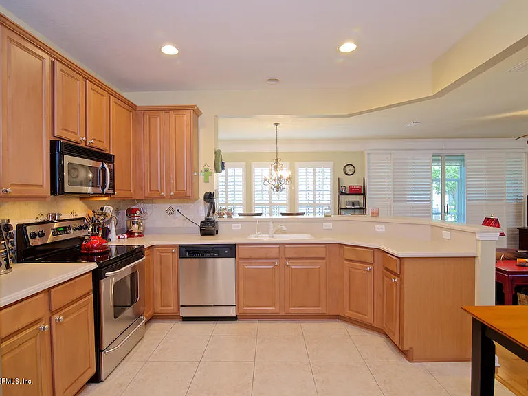 7500 Devondale Way — Photo 12