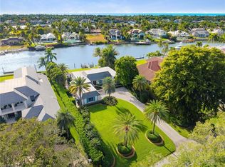 1060 Galleon Dr, Naples, FL 34102