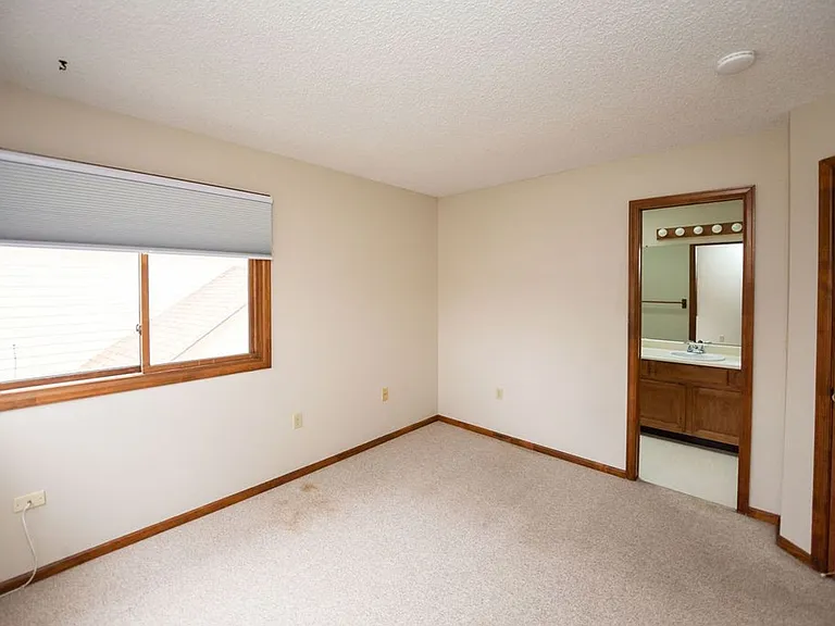 1937 Connecticut Dr — Photo 24