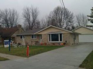 1013 Hennes Ct, Kaukauna, WI 54130