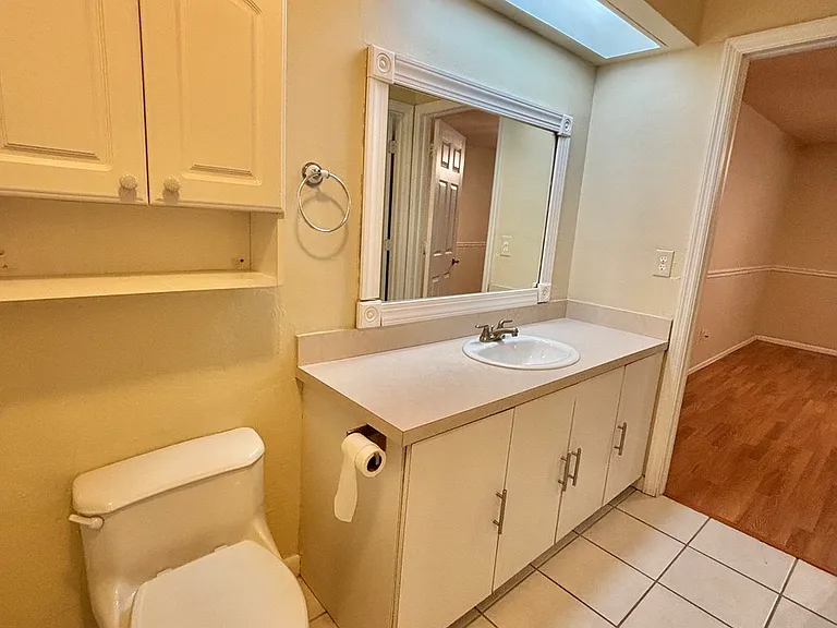 1715 SE 6th Ln — Photo 36