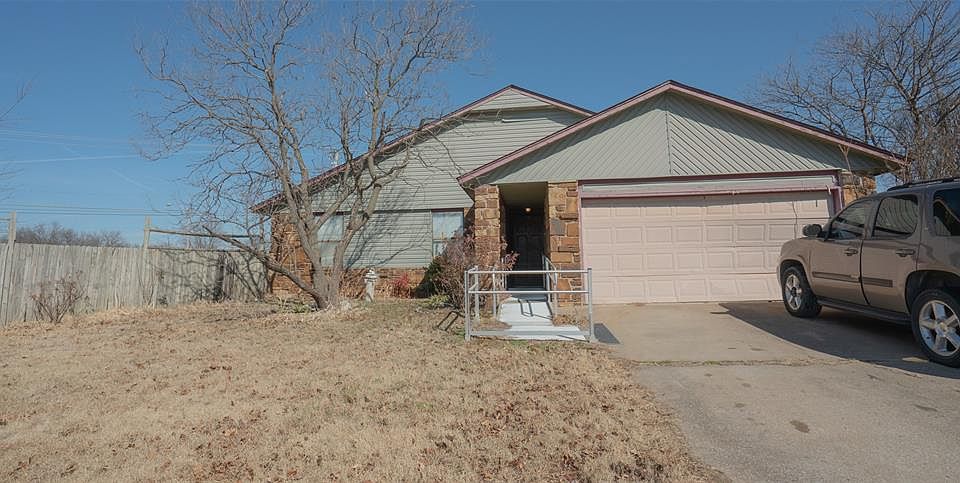 1st image of 501 E 141st Pl