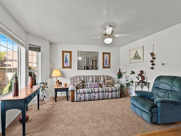 2nd image of 1294 Eastridge Cir