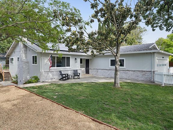 3rd image of 18219 Cottonwood Avenue