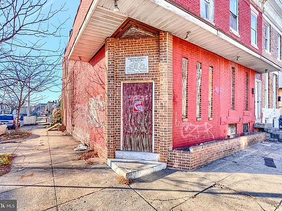 4th image of 1802 N Payson St