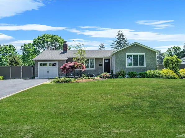 15 Evergreen Lane, East Patchogue, NY 11772