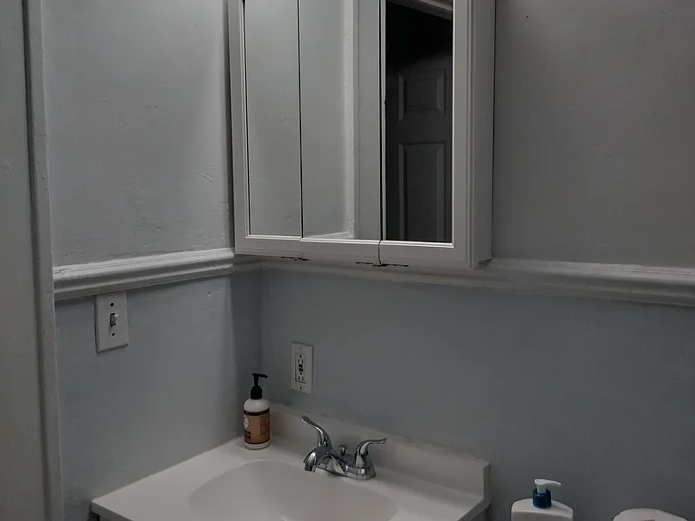 711 N Chestnut St — Photo 11