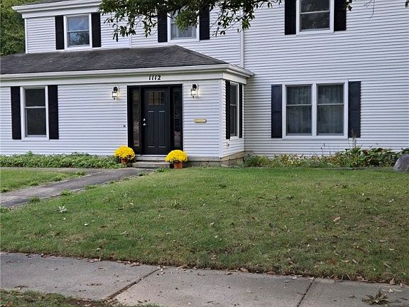 2nd image of 1112 Williamsburg Dr