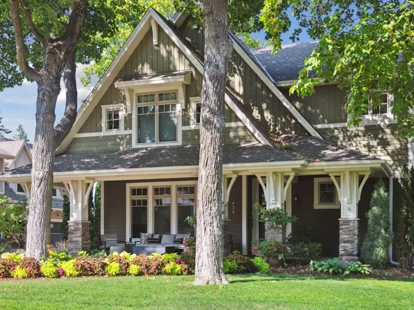 633 Park St E, Wayzata, MN 55391