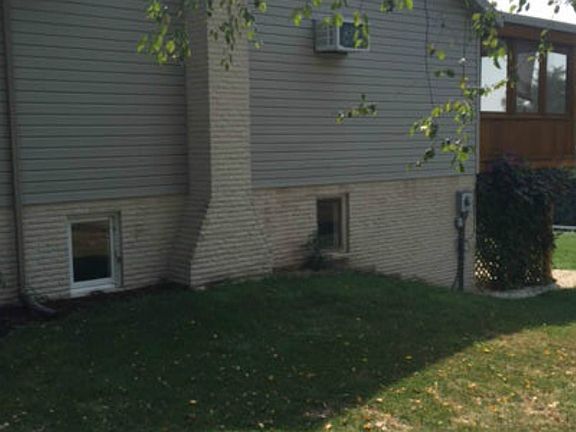 24 Troy Dr side