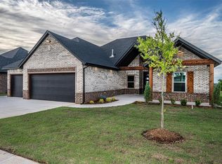 11613 NW 104th St, Yukon, OK 73099