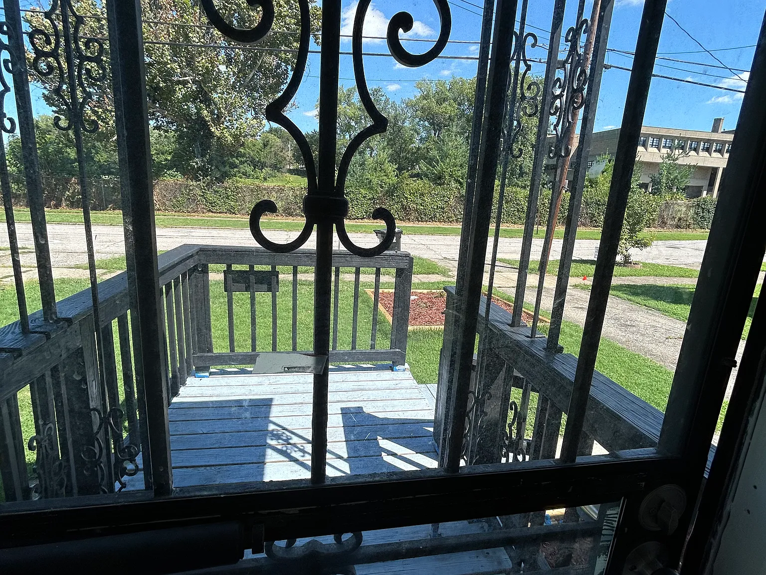 2 bed, 700 sqft, $1,250 — Photo 2