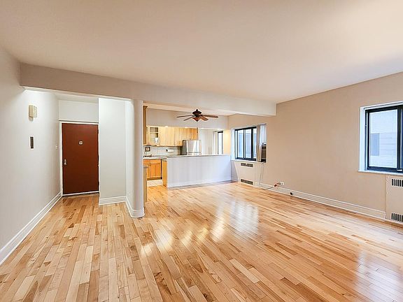 4th image of 5060 N Marine Dr Unit 5B