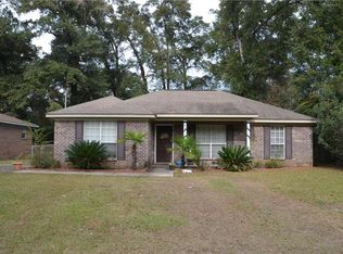 14 Bayou Oaks Dr N, Saraland, AL 36571
