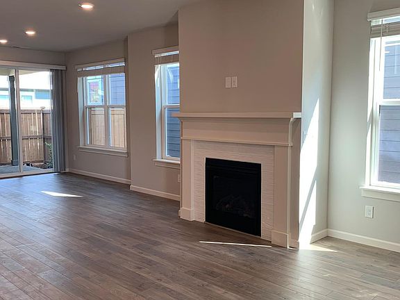 4th image of 3830 SE 67th Ave