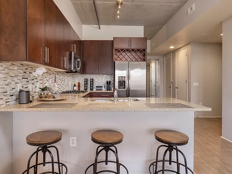 353 E Bonneville Ave #525 — Photo 6