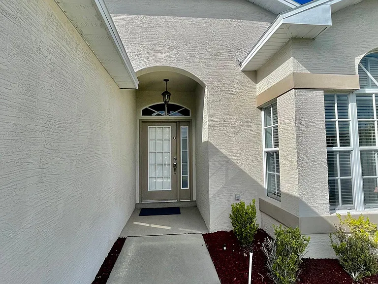 11709 Leda Ln — Photo 3