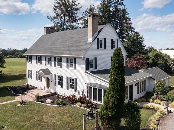 2nd image of 92 Warner Rd