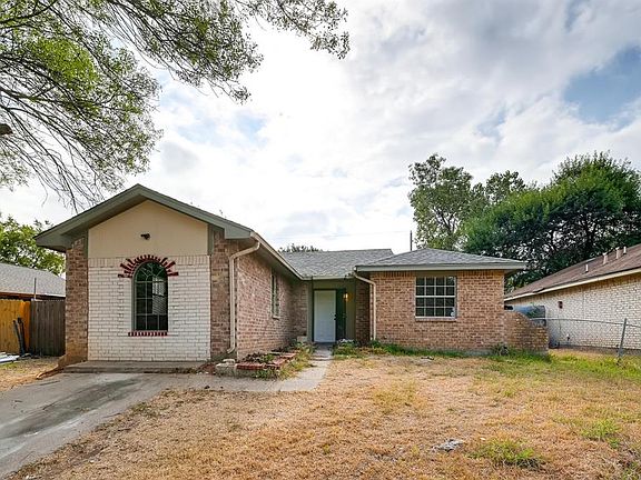 2nd image of 824 Bitter Creek Dr