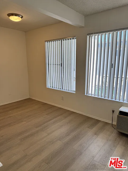 1 bed, 1.0 bath, 1000 sqft, $1,750 — Photo 3