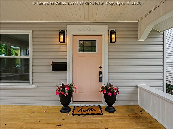2nd image of 1008 Grant St