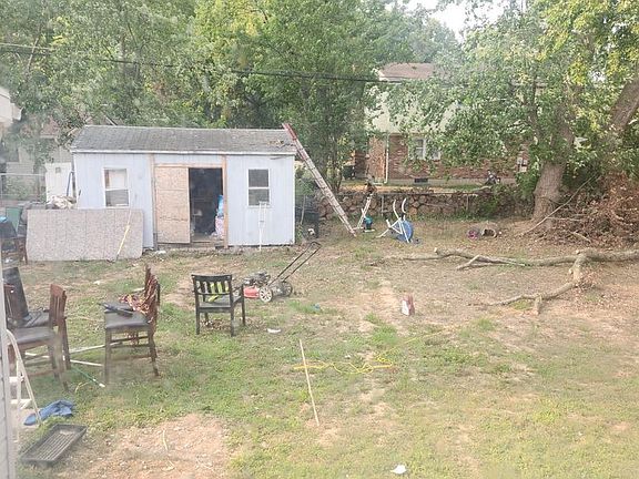 5th image of 419 Dogwood Ave