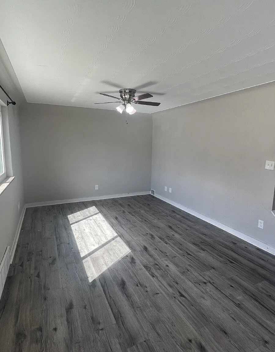 3 bed, 2.0 bath, $1,300 — Photo 3