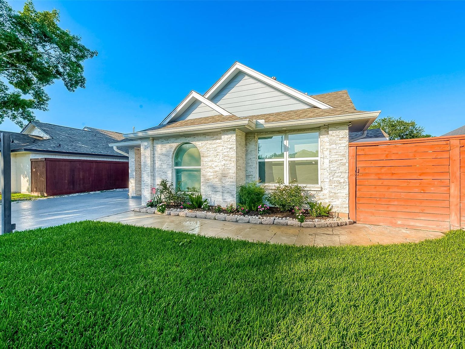 15622 Scenic Haven Dr, Houston, TX 77083 | MLS #66133548 | Zillow