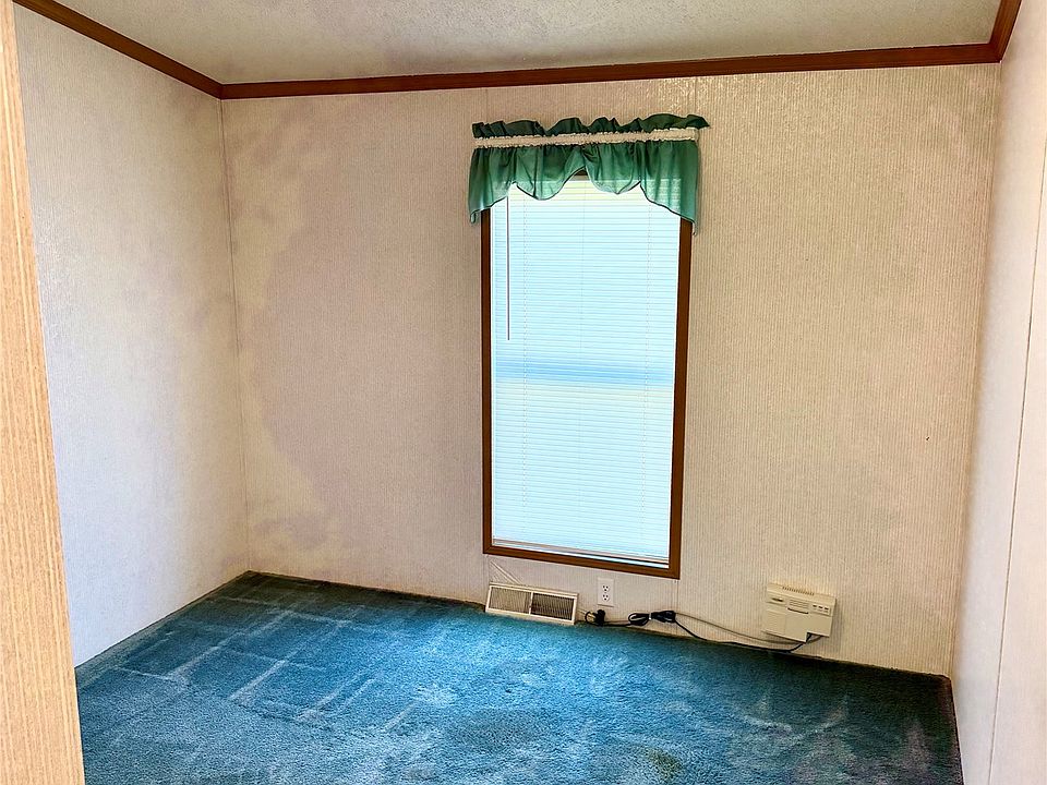 16th image of 720 2nd St
