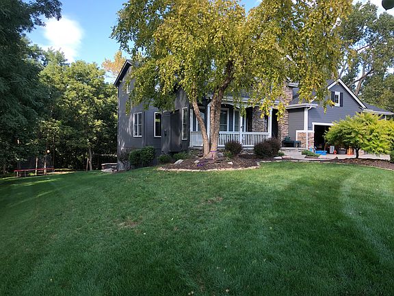 2nd image of 18110 Dewey Cir