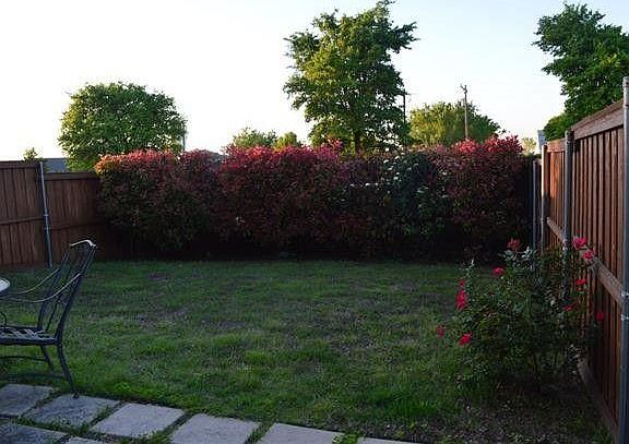3rd image of 1426 Forest Oaks Ct