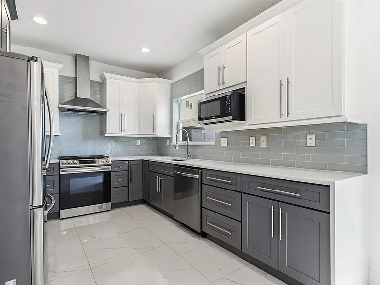 5056 SW 141st Ave #1 — Photo 36