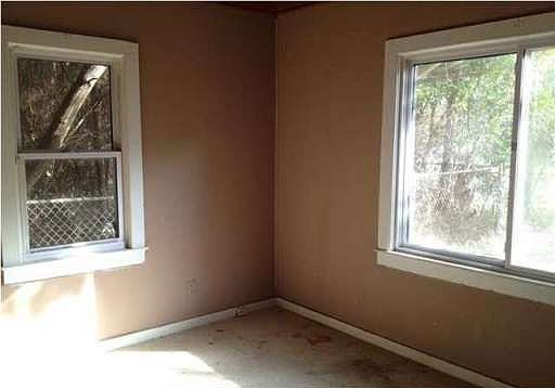 3rd image of 2197 N 60th Ave
